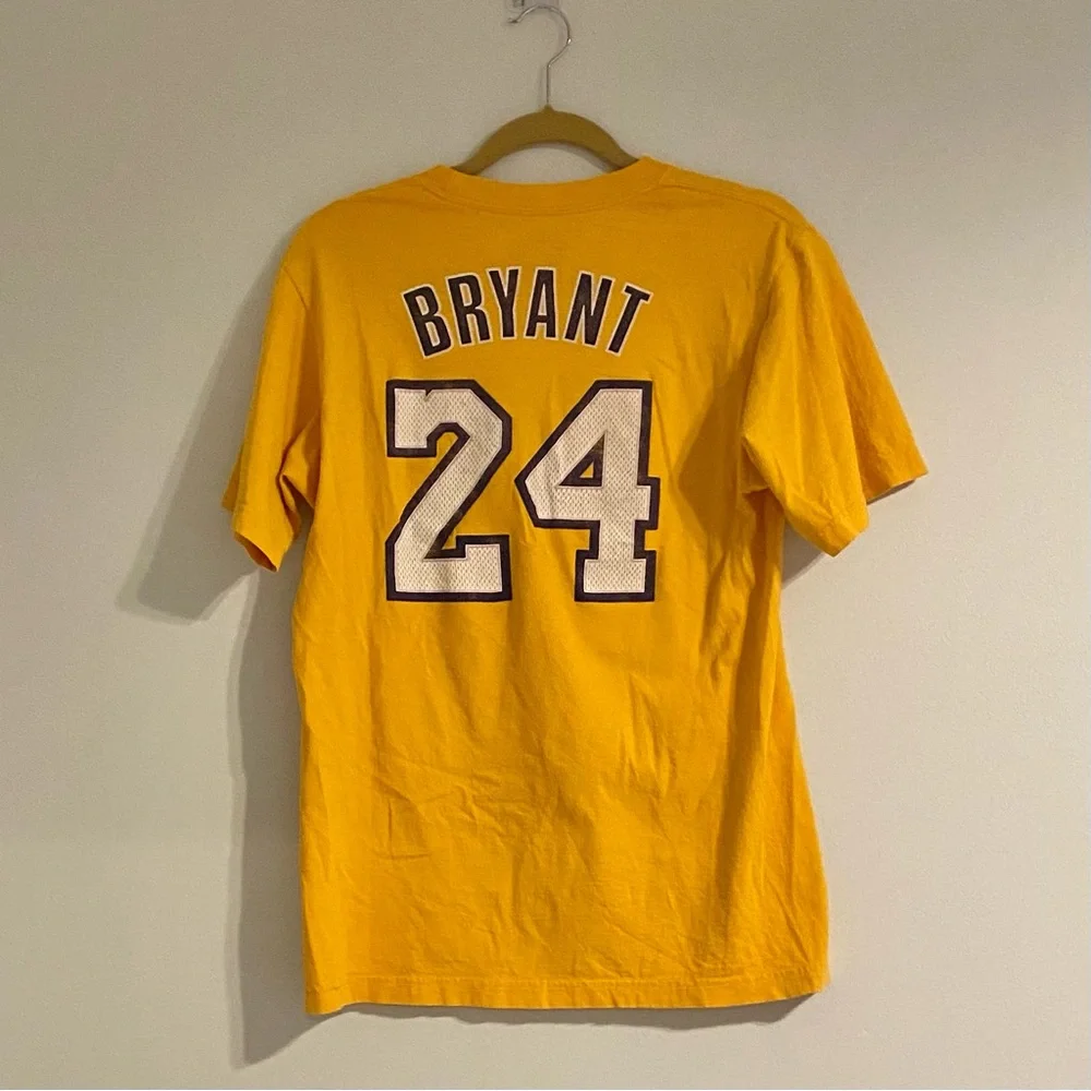Kobe Bryant T-shirt - Picture 3 of 3